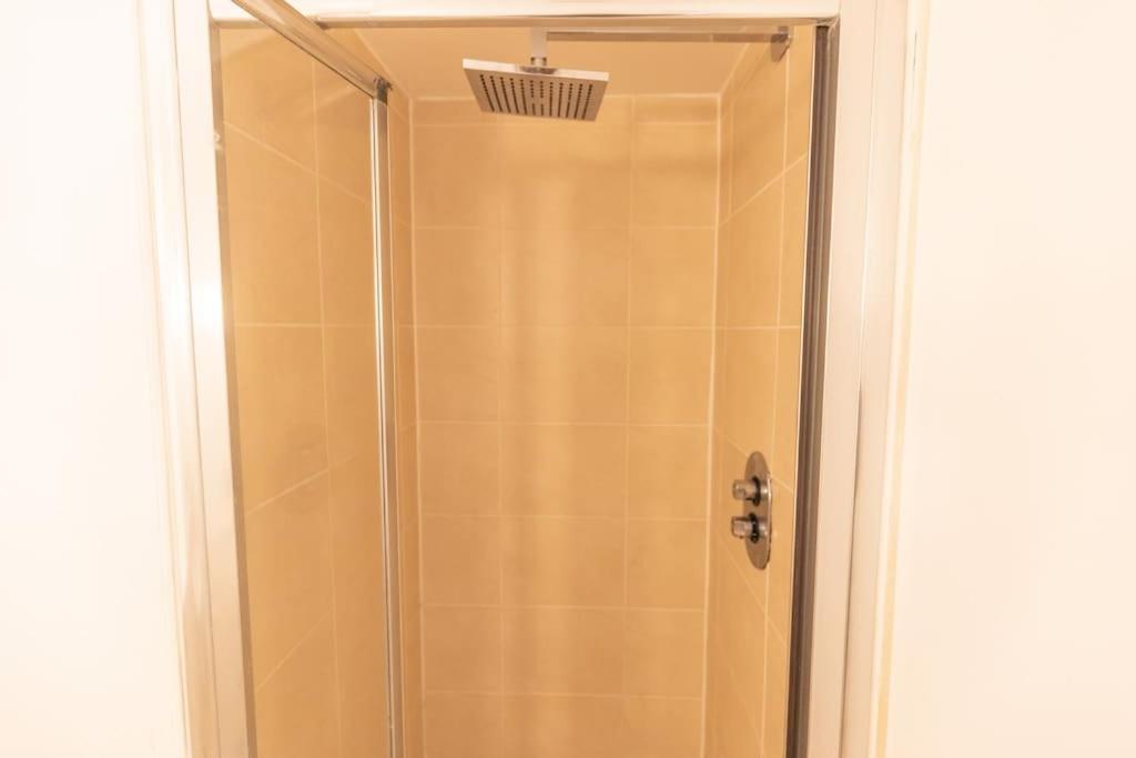 Cosy, Modern City Centre Apartment Free Parking レスター エクステリア 写真